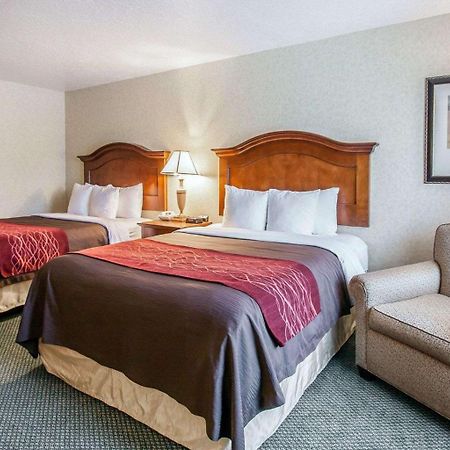 Comfort Inn Conference Center Hillsboro Esterno foto