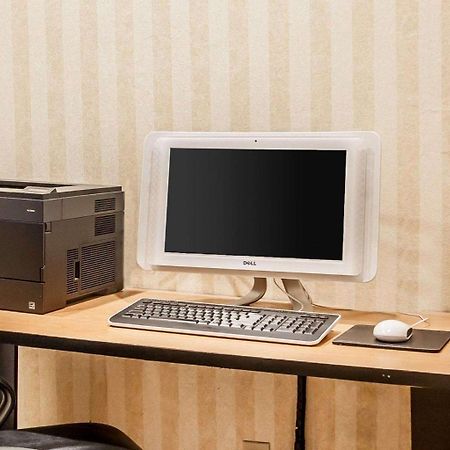 Comfort Inn Conference Center Hillsboro Esterno foto