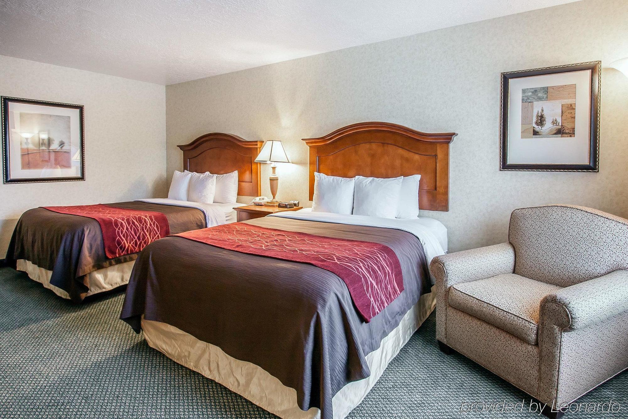 Comfort Inn Conference Center Hillsboro Esterno foto
