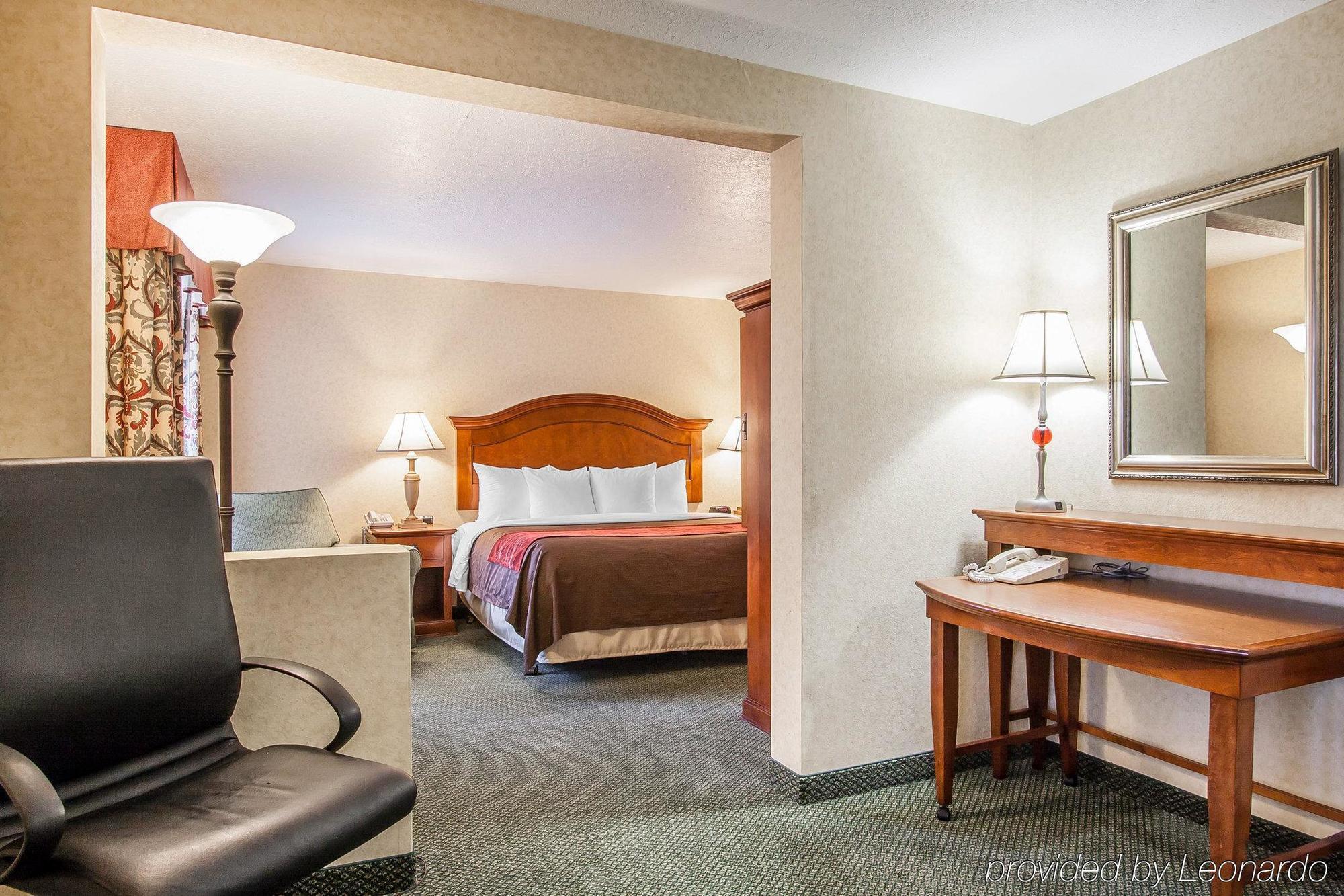 Comfort Inn Conference Center Hillsboro Esterno foto