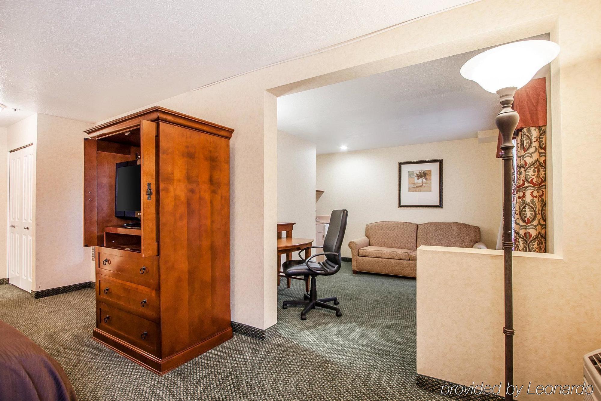 Comfort Inn Conference Center Hillsboro Esterno foto