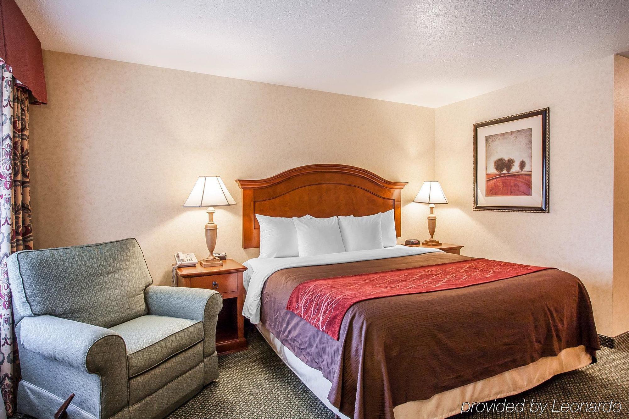 Comfort Inn Conference Center Hillsboro Esterno foto