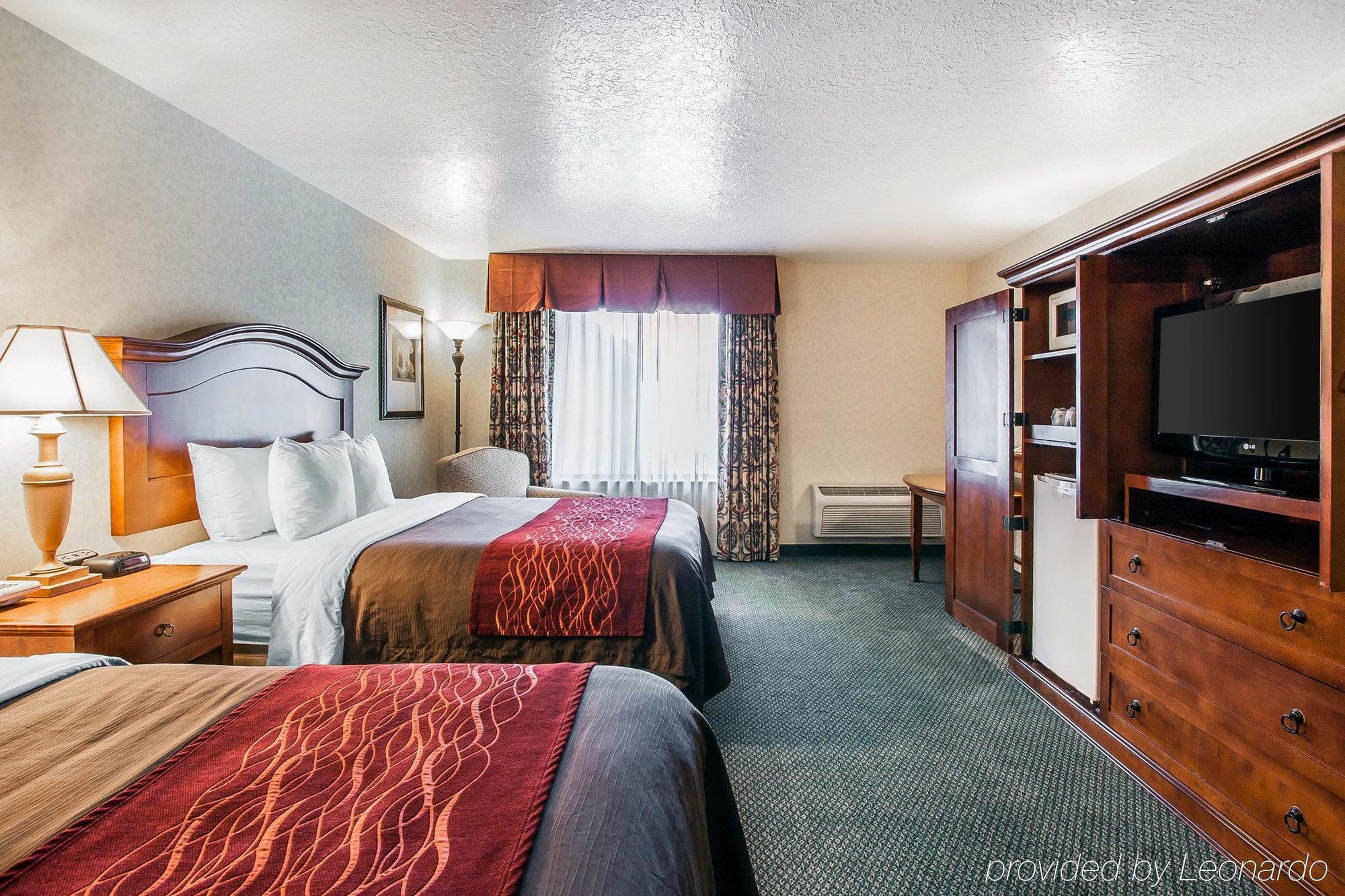 Comfort Inn Conference Center Hillsboro Esterno foto