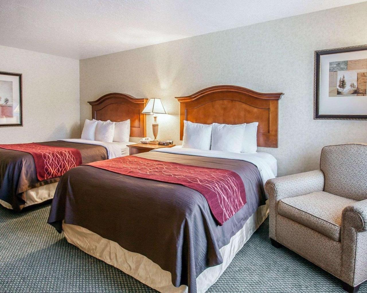 Comfort Inn Conference Center Hillsboro Esterno foto