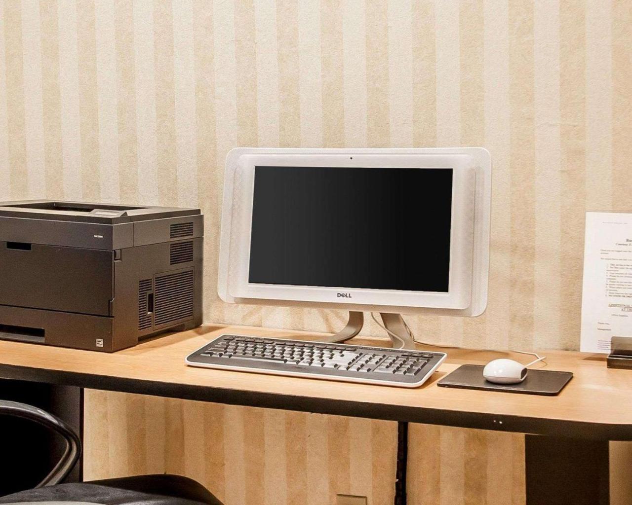 Comfort Inn Conference Center Hillsboro Esterno foto