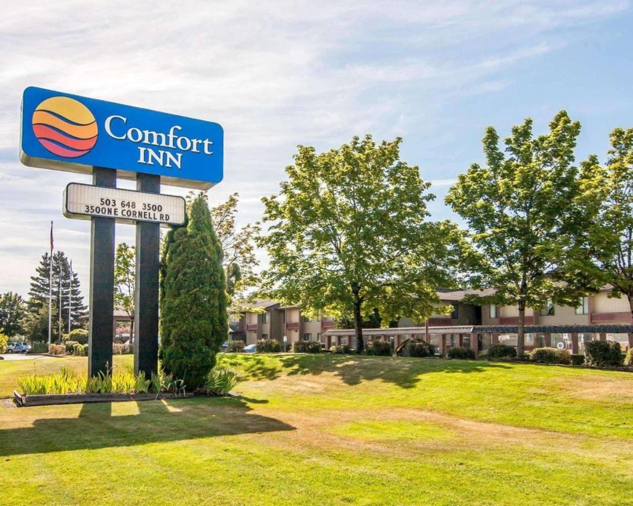 Comfort Inn Conference Center Hillsboro Esterno foto