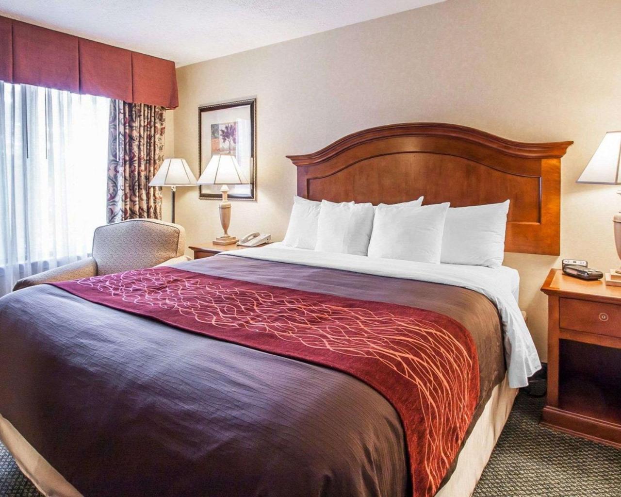 Comfort Inn Conference Center Hillsboro Esterno foto
