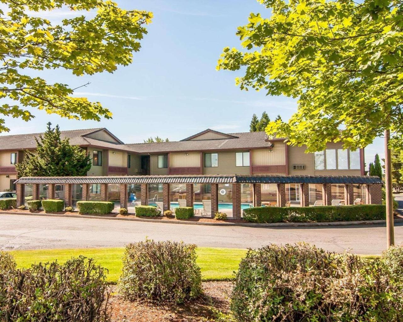 Comfort Inn Conference Center Hillsboro Esterno foto