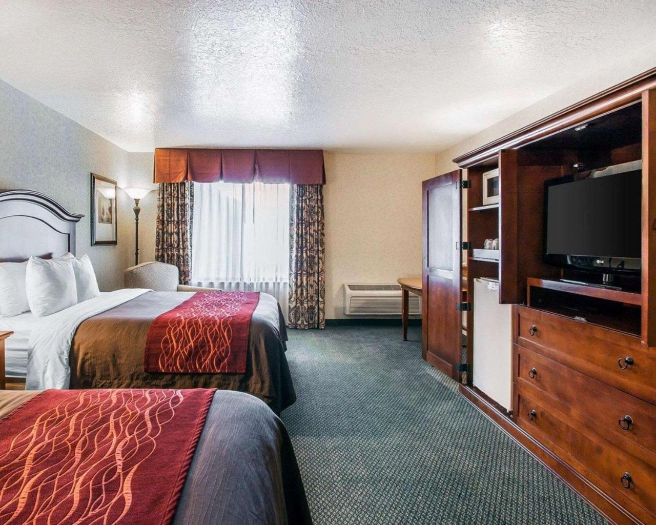 Comfort Inn Conference Center Hillsboro Esterno foto