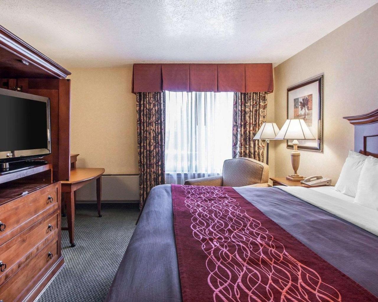 Comfort Inn Conference Center Hillsboro Esterno foto