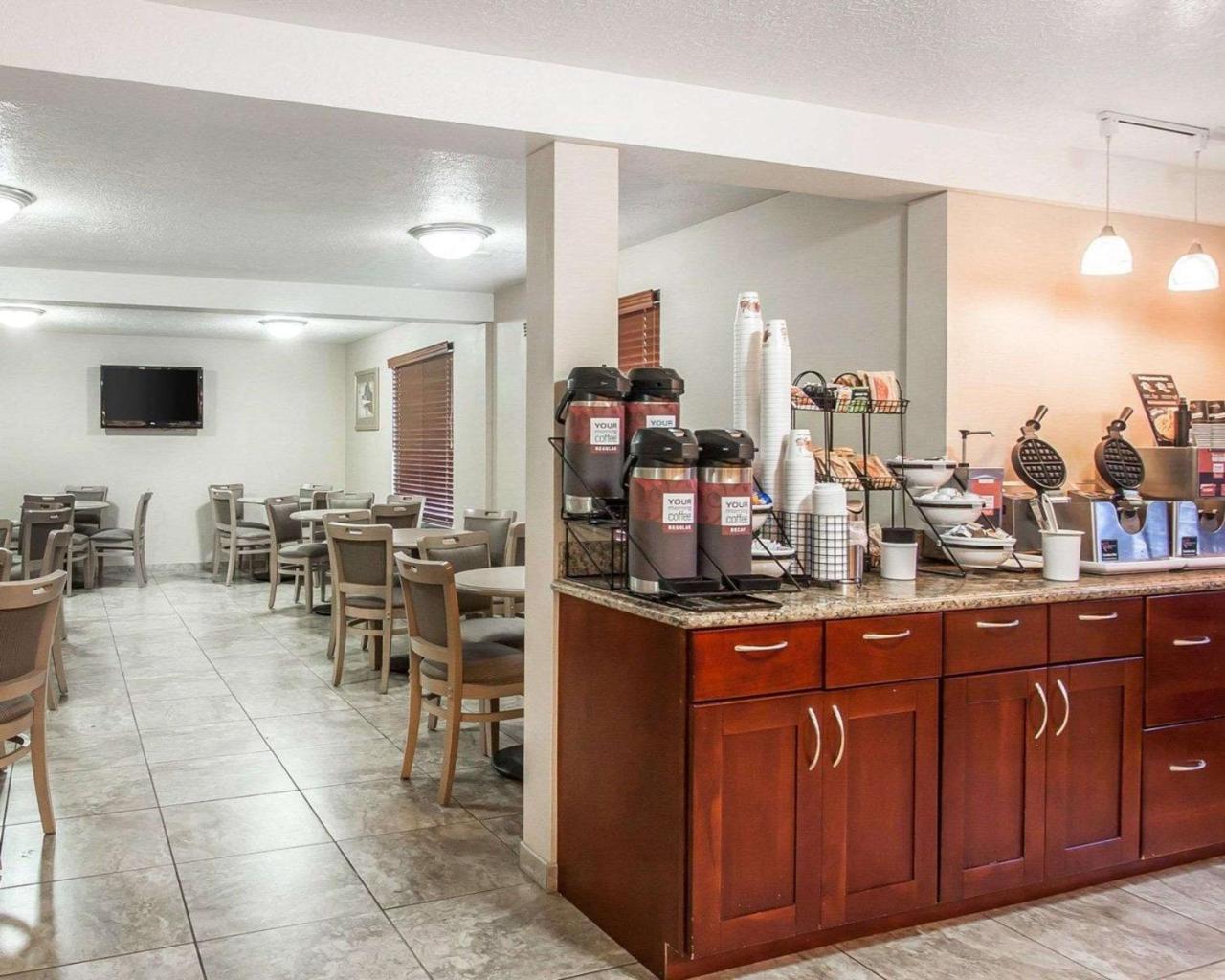 Comfort Inn Conference Center Hillsboro Esterno foto