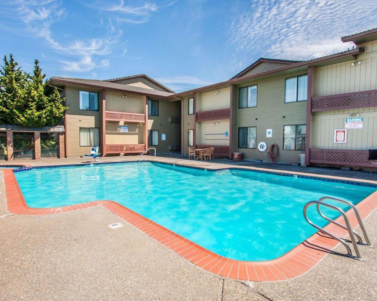 Comfort Inn Conference Center Hillsboro Esterno foto